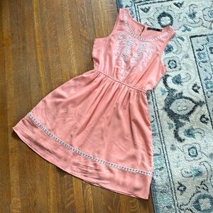 Peach summer dress with lace detail